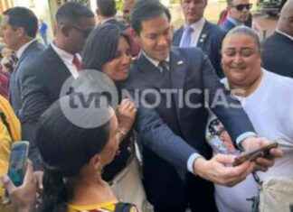 Visita de Marco Rubio a la Iglesia de La Merced en el Casco Antiguo visita-de-marco-rubio-a-la-glesia-de-la-merced-en-el-casco-antiguo