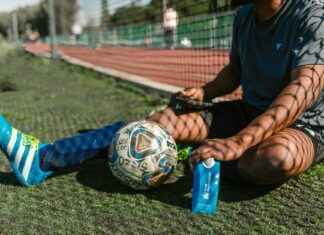 Alineaciones De CD Eldense Contra Valencia C. F. En Encuentro Histórico Alineaciones De CD Eldense Contra Valencia C. F. En Encuentro Histórico