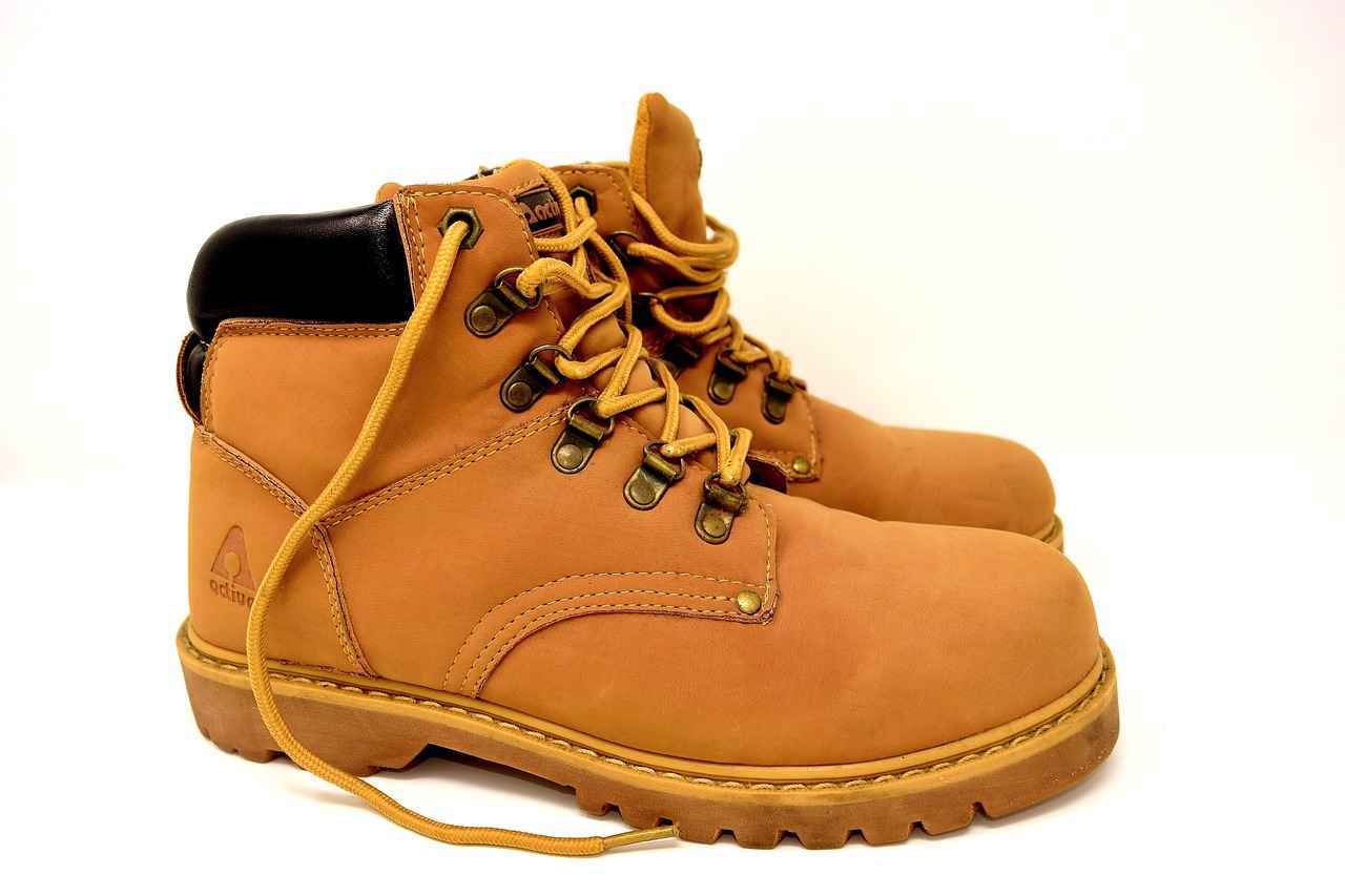 ¿Qué materiales son los mejores para botas militares?