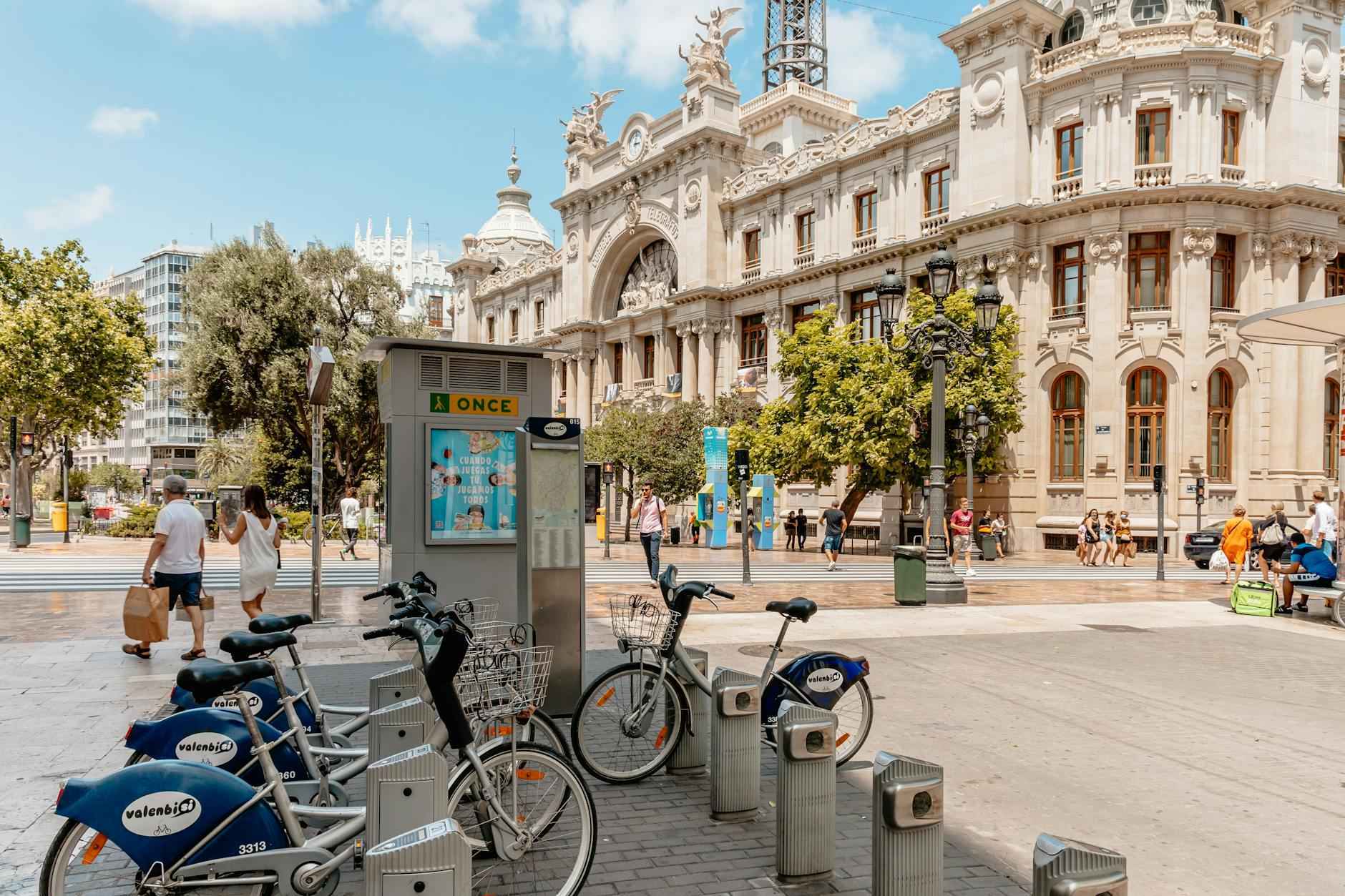 Cómo llegar a Valencia – Las mejores opciones de transporte y rutas recomendadas 7 Conclusiones sobre cómo llegar a Valencia