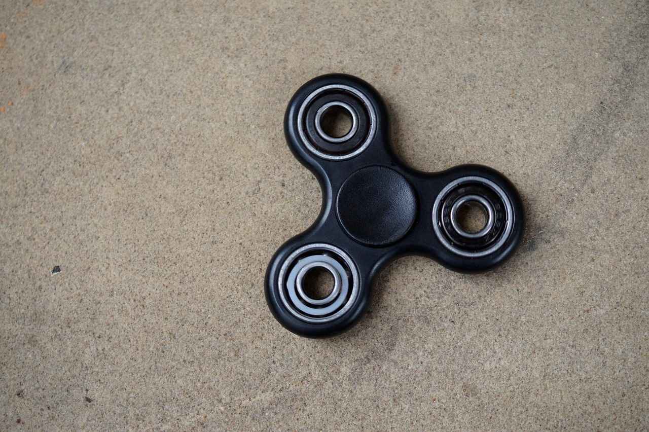 ¿Cómo se relacionan los fidget spinners con la salud mental?