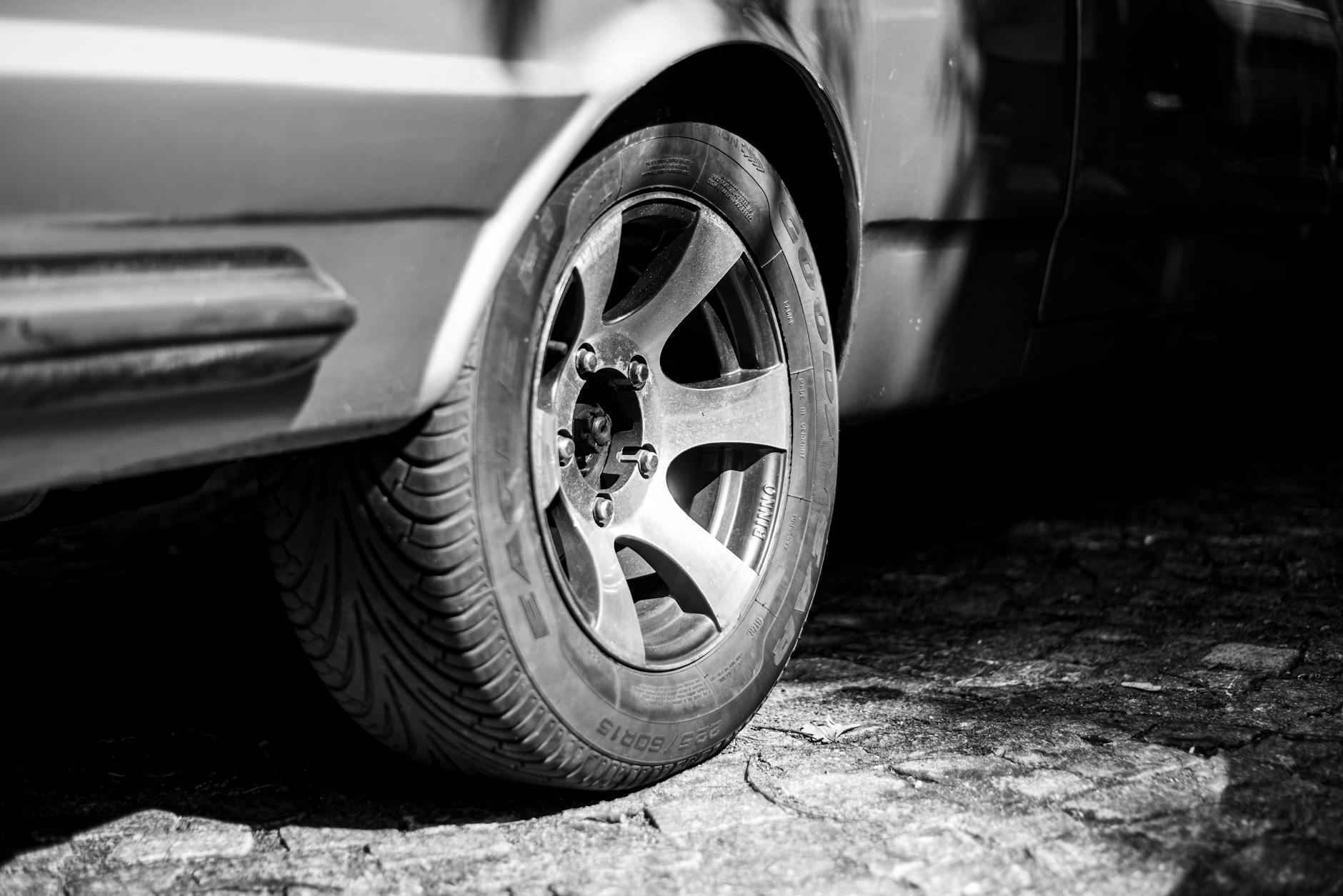 ¿Qué factores considerar al elegir un seguro de auto?