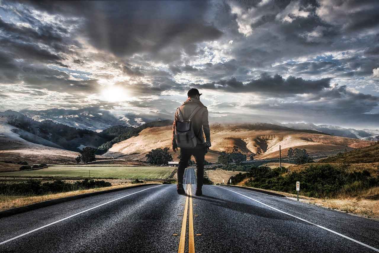 ¿Qué tipo de accesorios son útiles para mochilas militares?