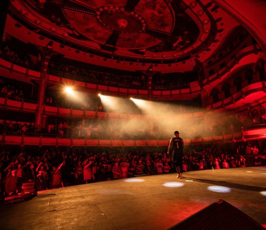 Centro Comercial La Doña: ¿Qué Sorprendentes Tesoros Ofrece?