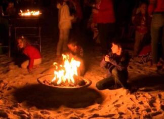 Ordenanza propuesta limitaría fogatas en la playa a solo fosos de propano ordenanza-propuesta-limitara-fogatas-en-la-playa-a-solo-fosos-de-propano