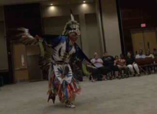 Orgullo nativo americano brilla en evento de FSU Panama City orgullo-nativo-americano-brilla-en-evento-de-fsu-panama-city