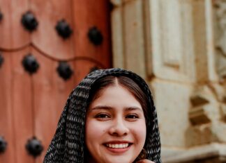 Mercado San Felipe Neri: ¿Qué Sorprendentes Delicias Ofrece?