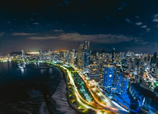 Panamá Vs Jamaica: ¿Cuál Destaca Como Destino Turístico Ideal?