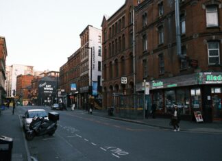 Alineaciones De Manchester City Contra Manchester United: ¿Quién Sorprenderá?