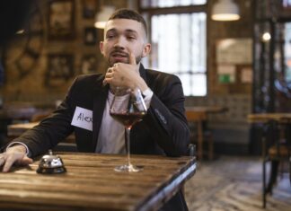 Alex Quiñonez: ¿Quién Es Este Talento Que Está Impactando?