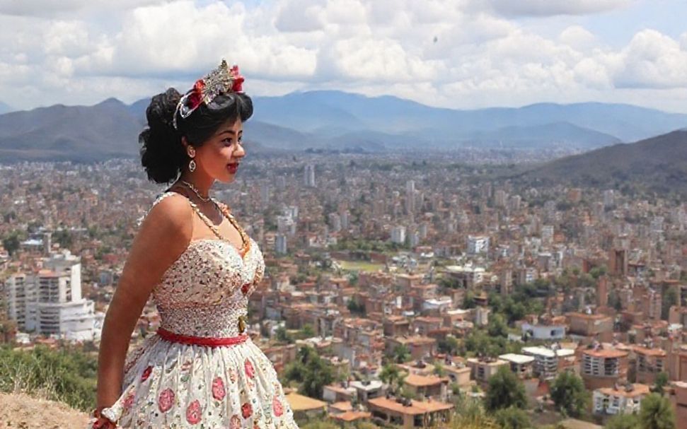 Cómo Paquita la del Barrio nos inspiró a superar obstáculos y luchar por nuestros sueños.