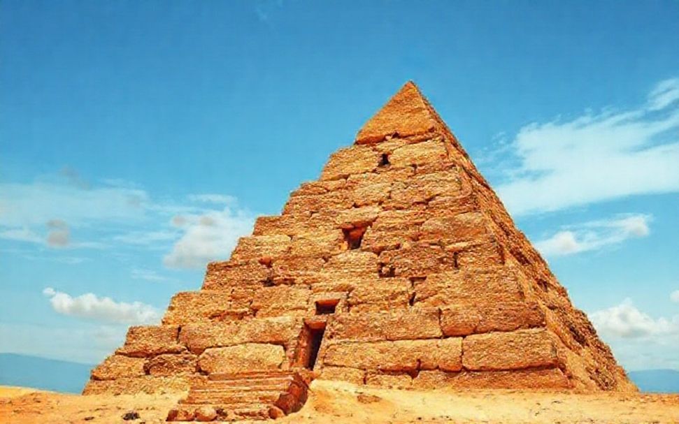 El secreto detrás de la Pirámide de Maslow: Cómo utilizarla para alcanzar la felicidad y el éxito.