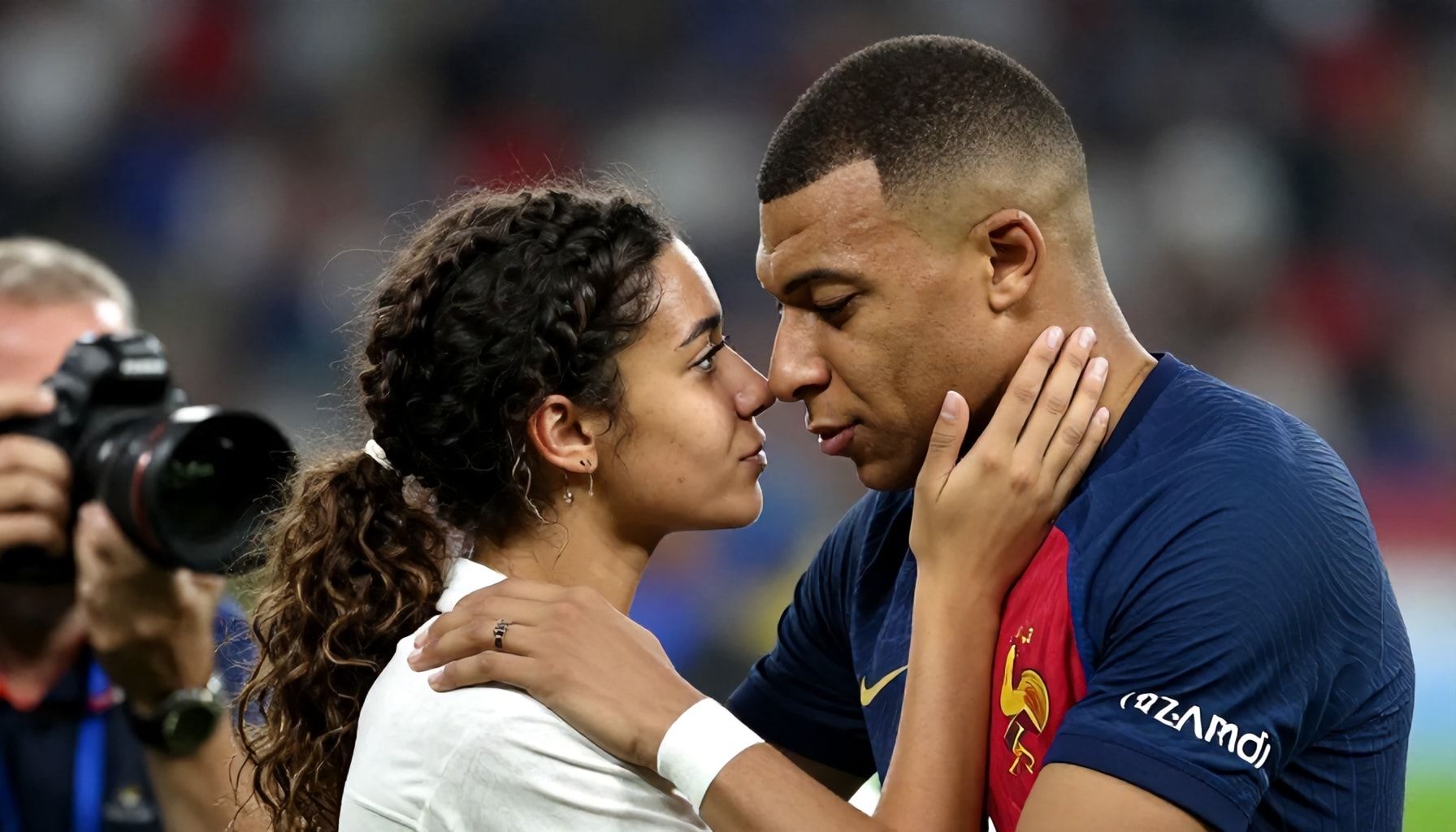 La novia de Mbappé: Todo lo que debes saber sobre su relación 2 Detalles íntimos de la pareja del astro francés