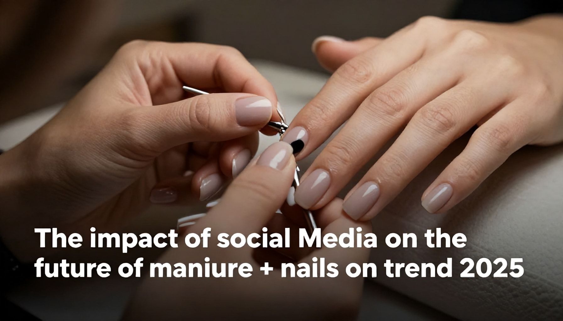 Las 10 tendencias de uñas que dominarán en 2025 6 El impacto de las redes sociales en el futuro de la manicura
