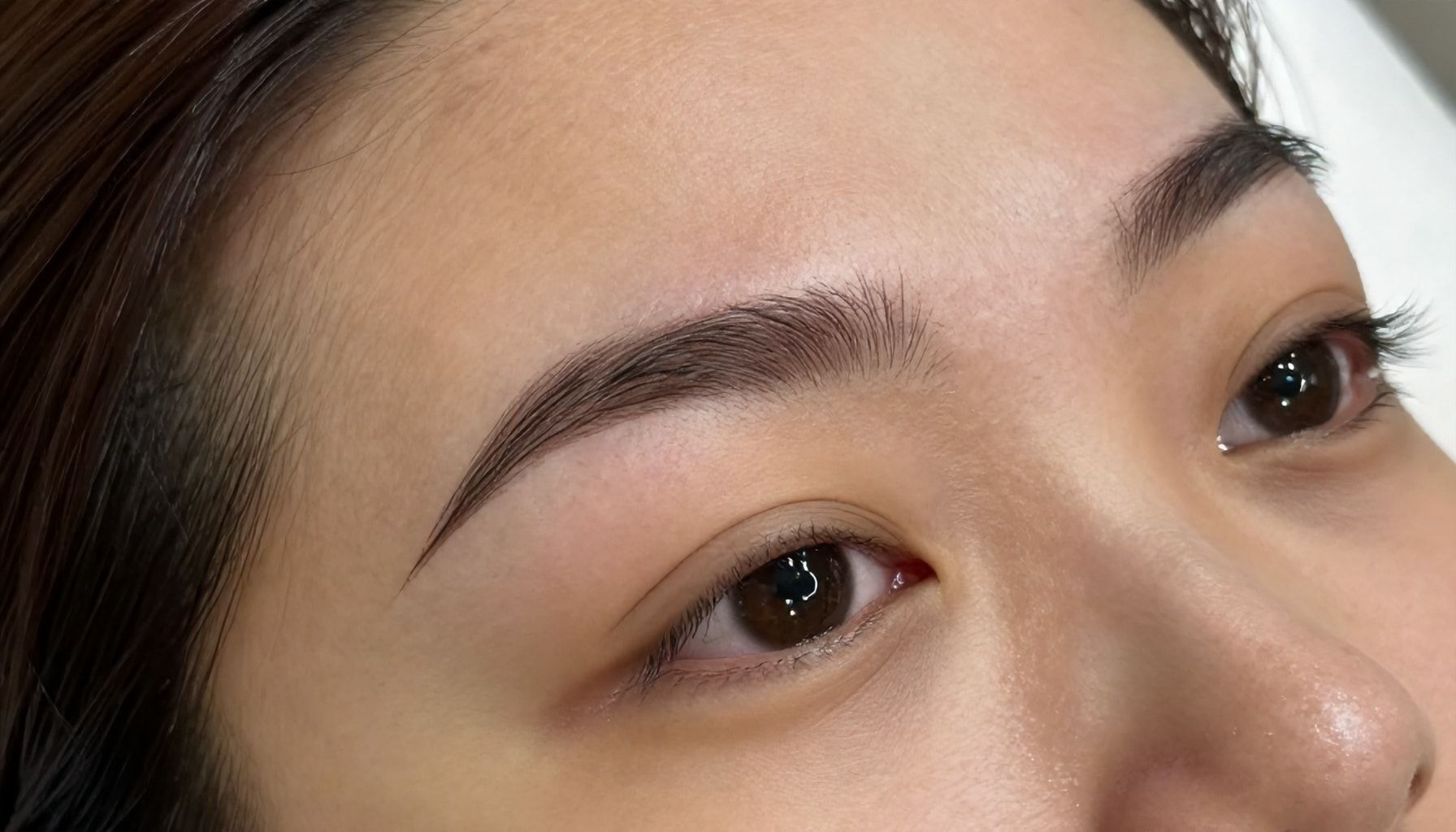 Los beneficios estéticos del laminado de cejas